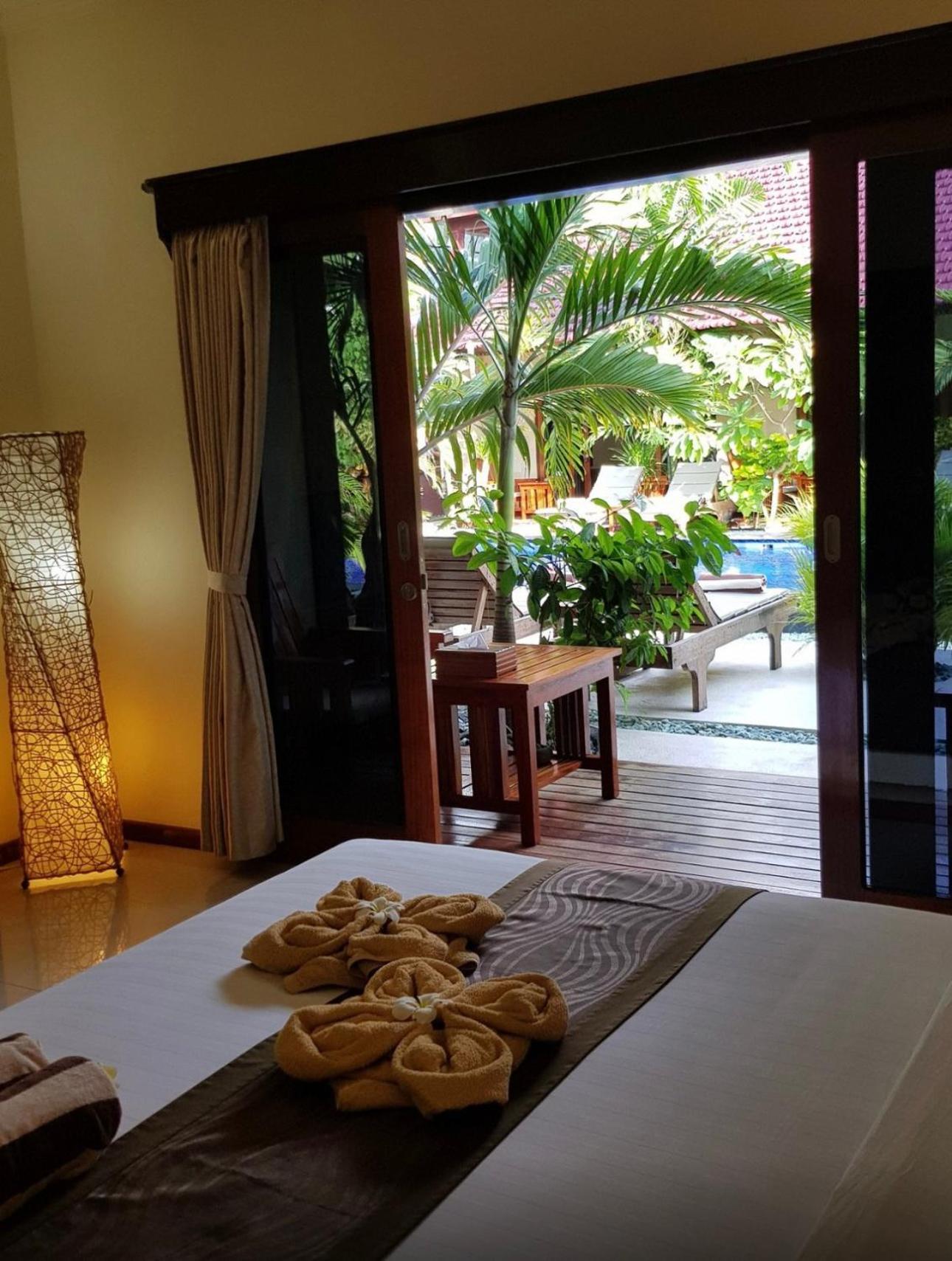 Senang Villa Gili Air Exterior photo