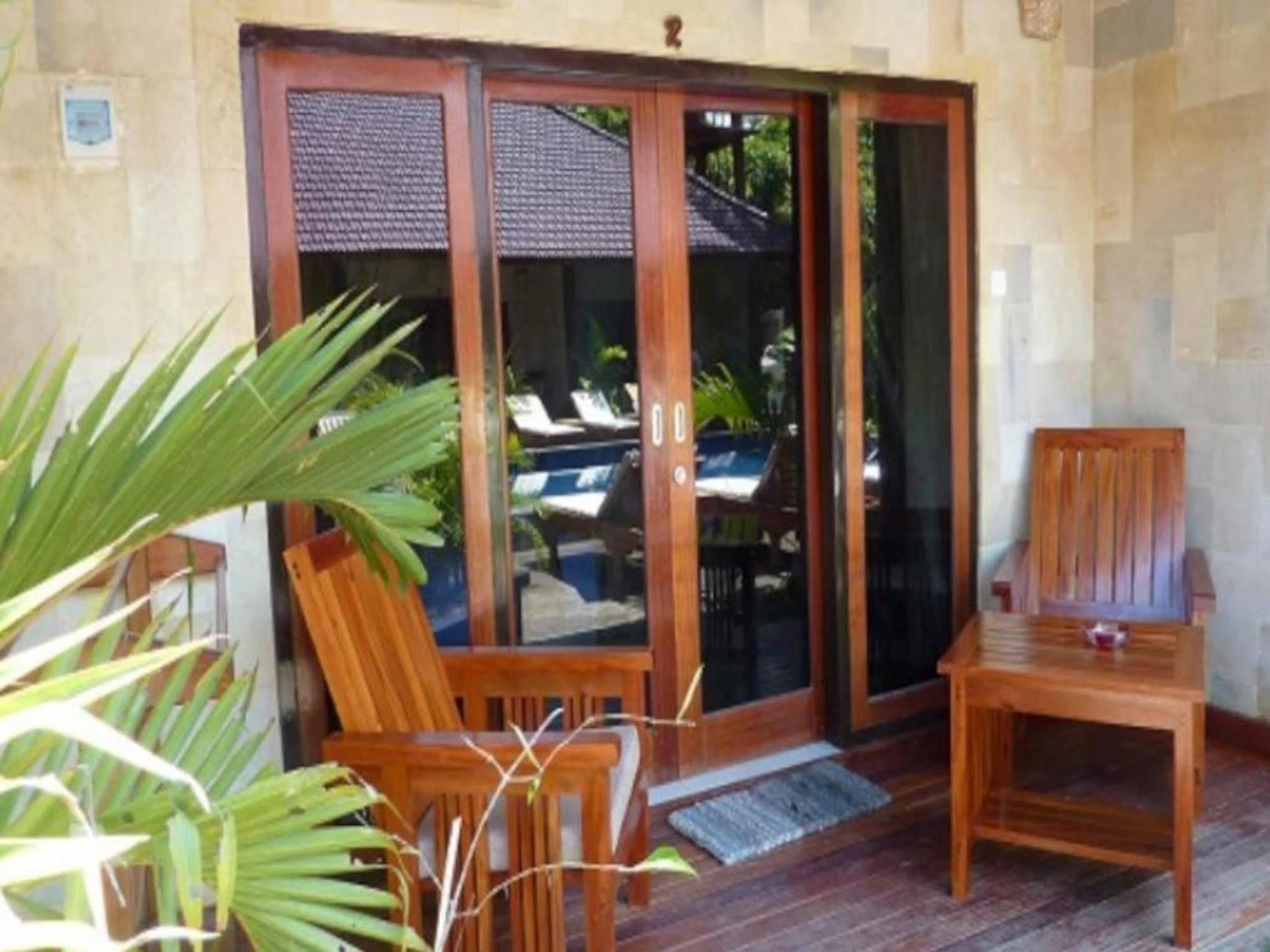 Senang Villa Gili Air Exterior photo