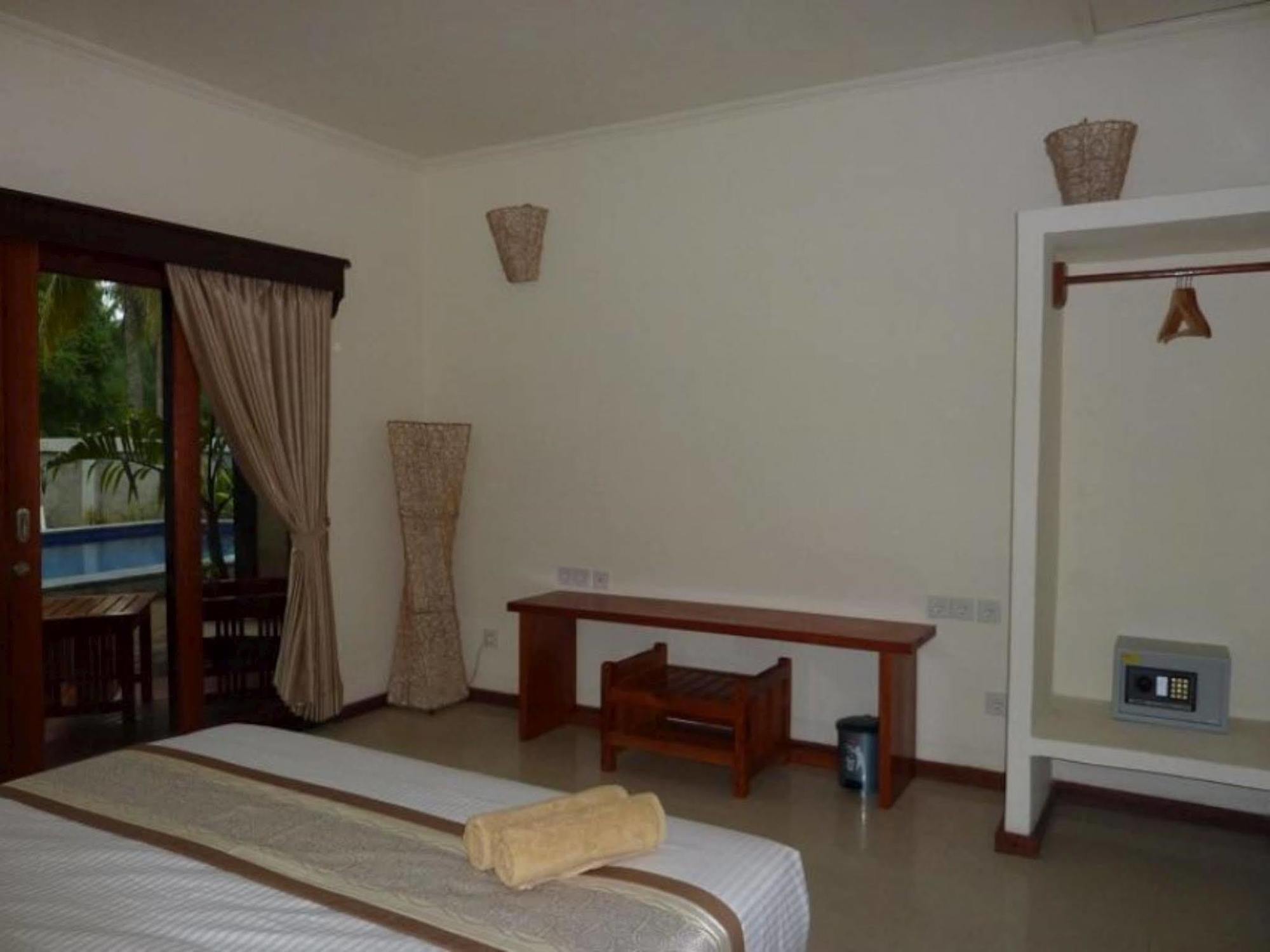 Senang Villa Gili Air Exterior photo