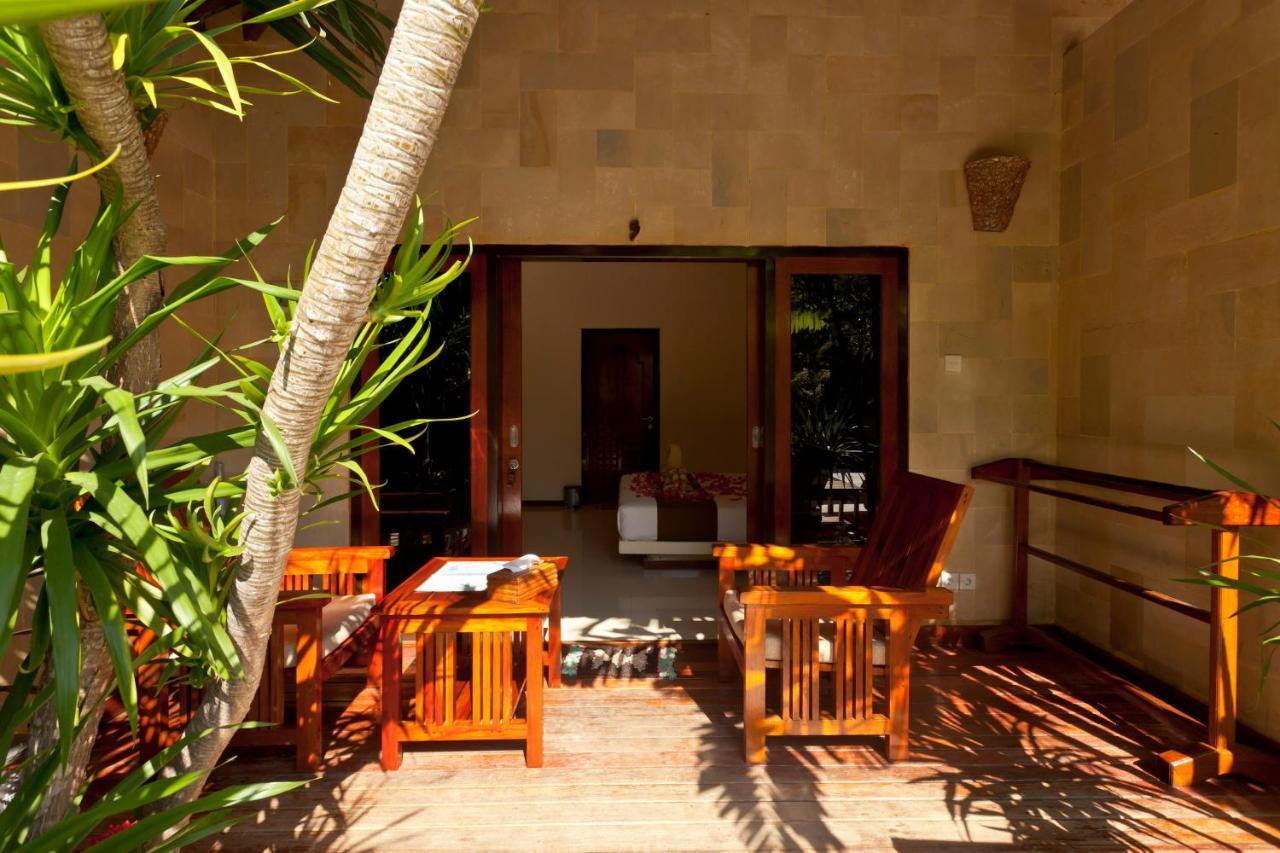 Senang Villa Gili Air Exterior photo