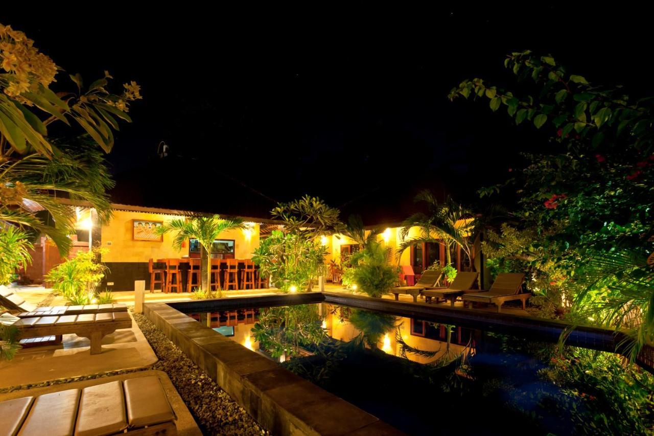 Senang Villa Gili Air Exterior photo