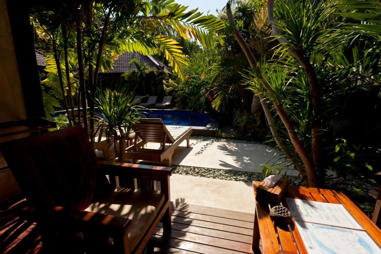 Senang Villa Gili Air Exterior photo