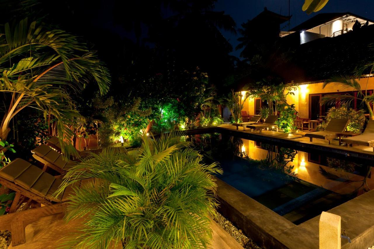 Senang Villa Gili Air Exterior photo